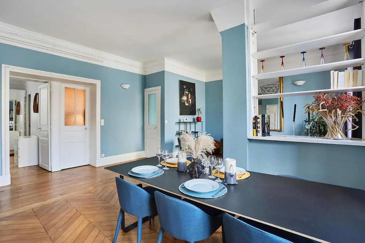 Apartment Place De L'Etoile By Studio Prestige Paris