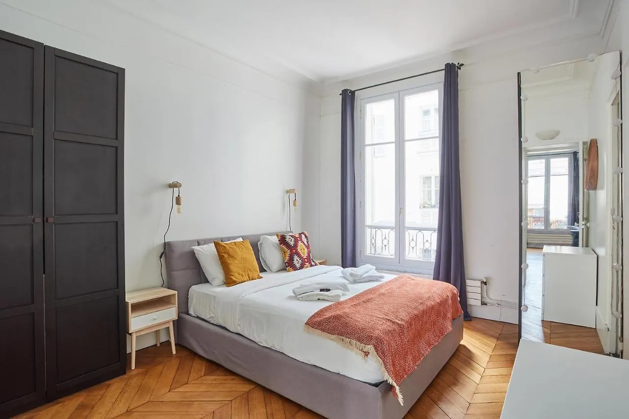 Apartment Place De L'Etoile By Studio Prestige Paris